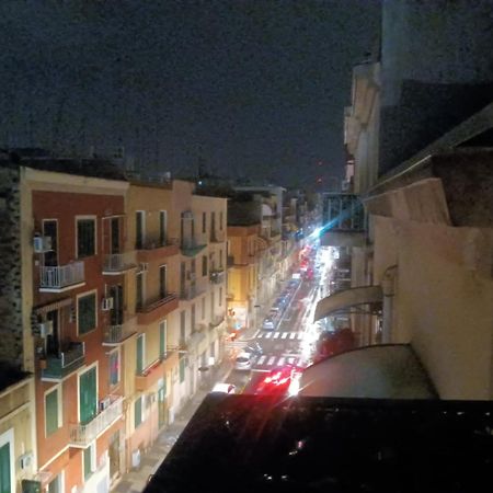 Pokoj Dla 2 Z Prywatnym Balkonem, Lazienka I Wejsciem Bari Exterior photo