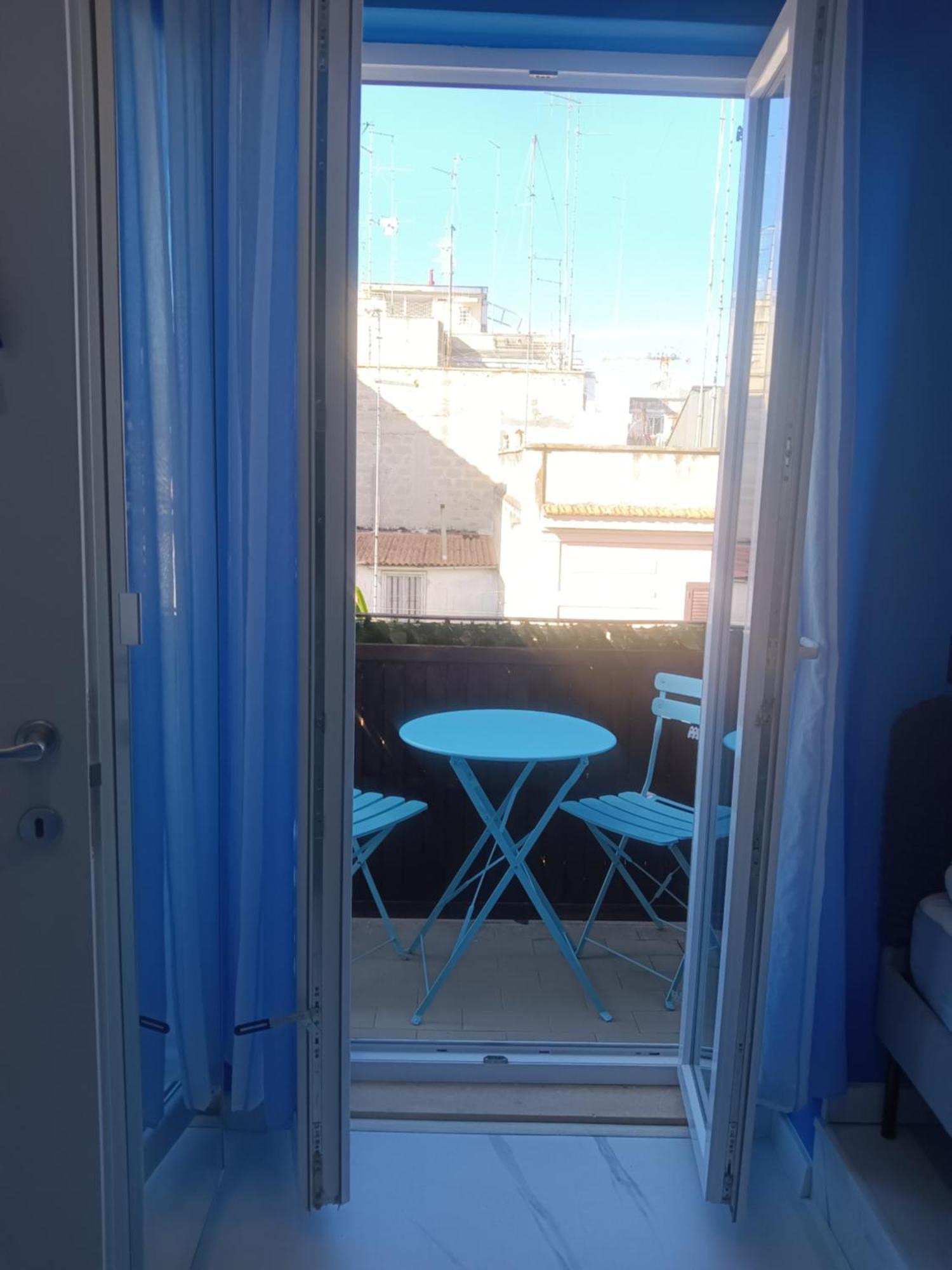 Pokoj Dla 2 Z Prywatnym Balkonem, Lazienka I Wejsciem Bari Exterior photo